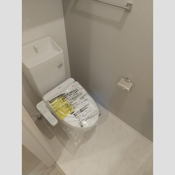 トイレ (トイレ(温水洗浄暖房便座))