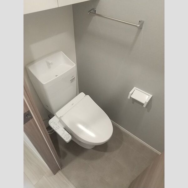 トイレ (トイレ(温水洗浄暖房便座))