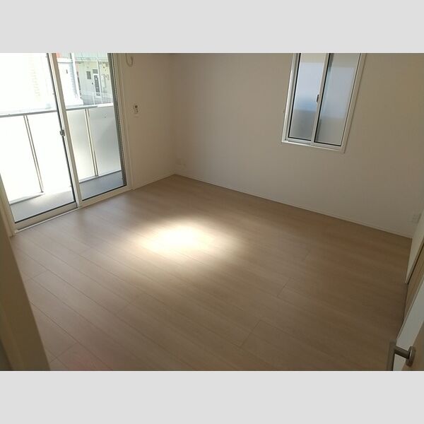 その他 (2F南東洋室8.1帖)