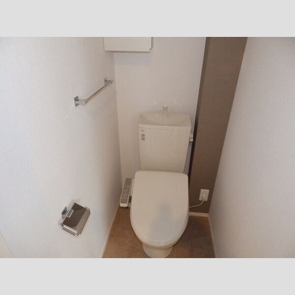 トイレ (トイレ)