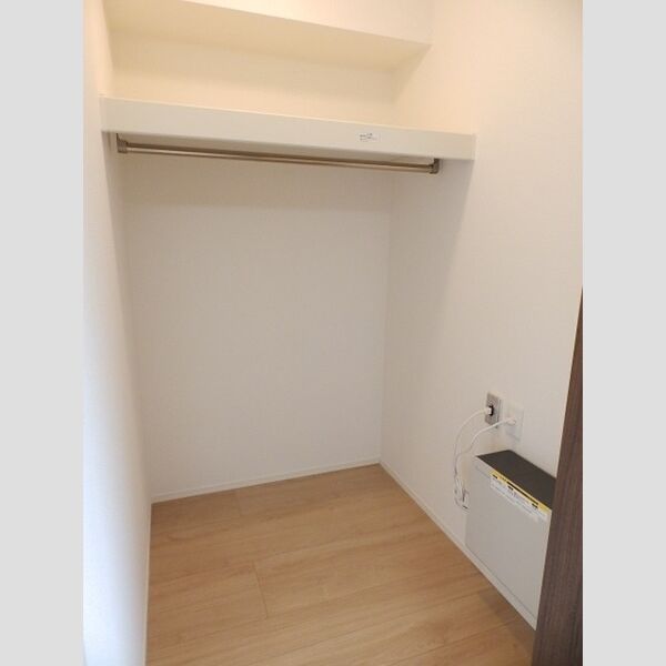 収納 (ウォークインクローゼット)