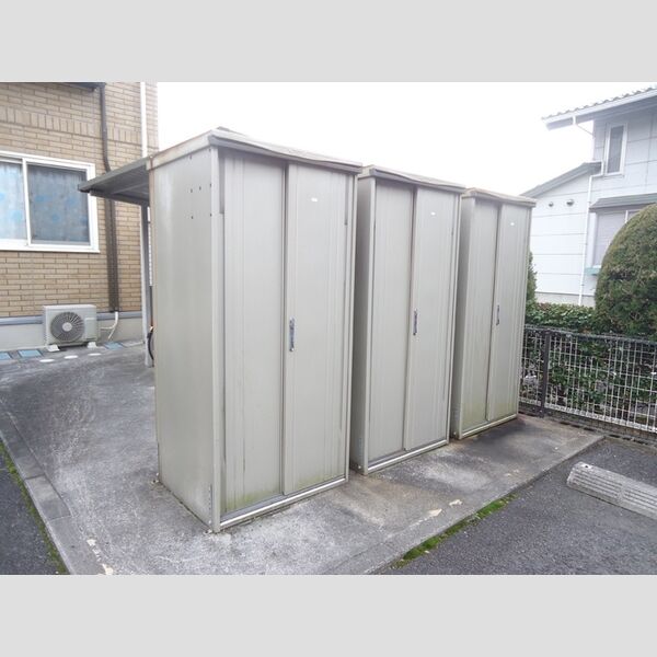 現地周辺 (物置)