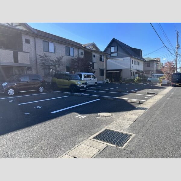 駐車場 (駐車場)