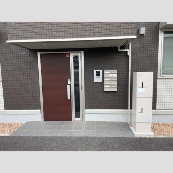 エントランス (エントランス)