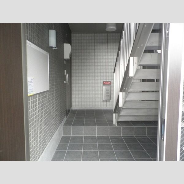 エントランス (エントランス)