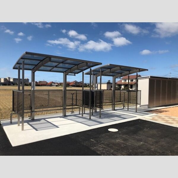 現地周辺 (駐輪場)