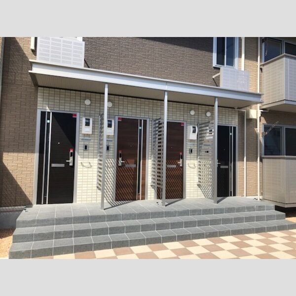 エントランス (エントランス)