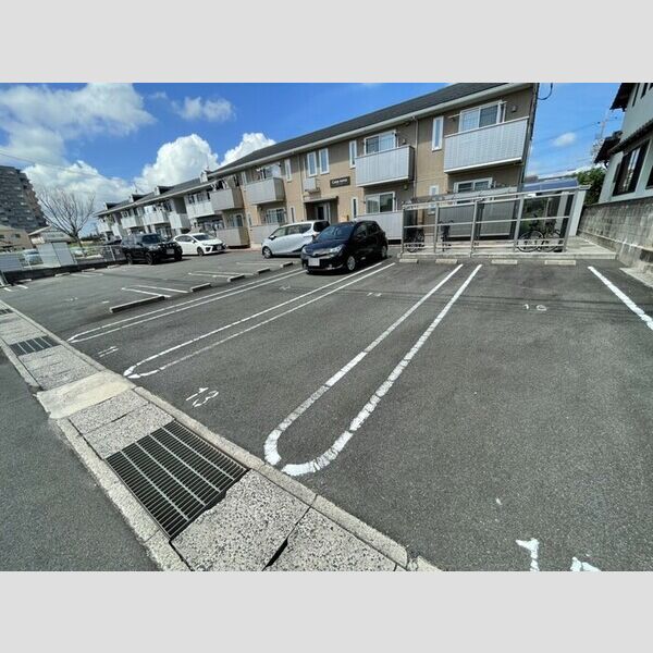 駐車場 (駐車場)