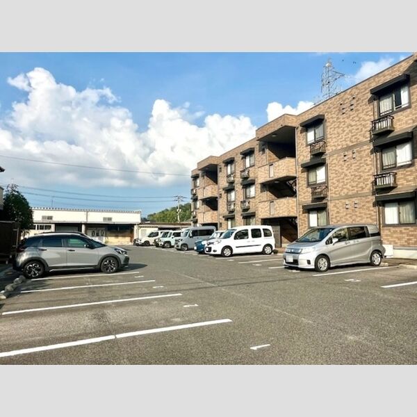 駐車場 (駐車場)