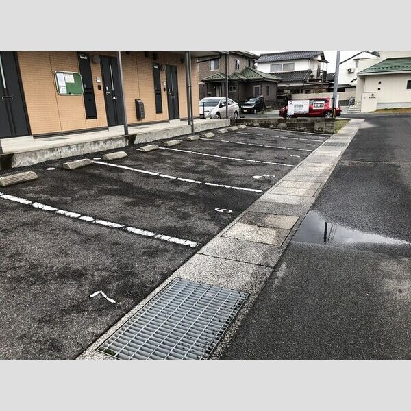 駐車場 (駐車場)