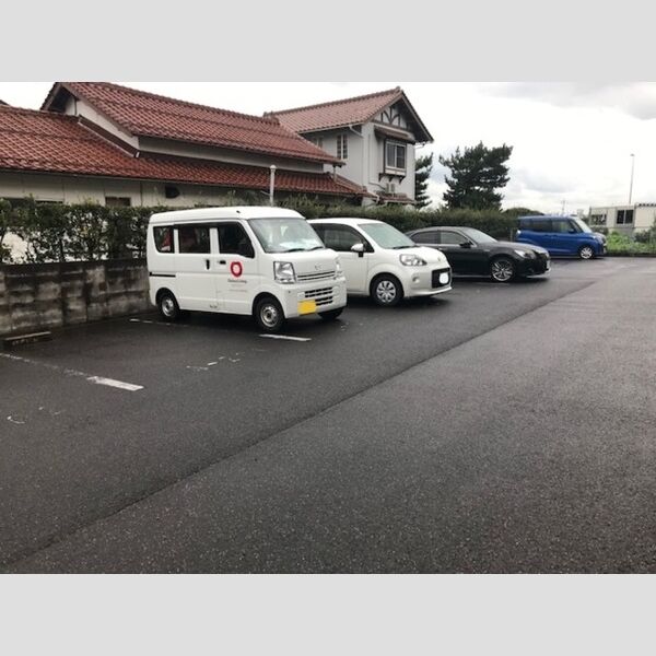 駐車場 (駐車場)