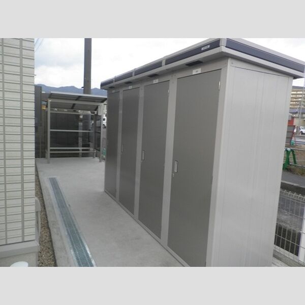 現地周辺 (専用物置)