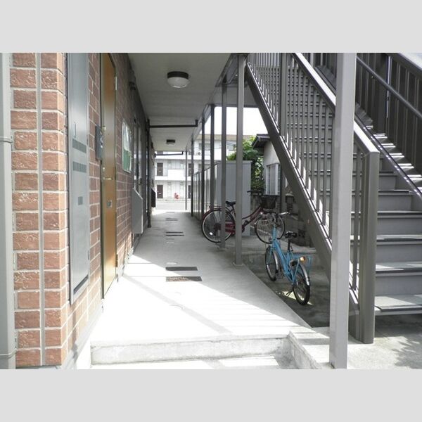 エントランス (エントランス)