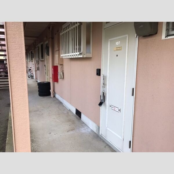 エントランス (エントランス)