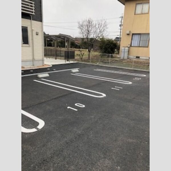 駐車場 (駐車場)