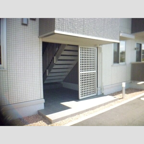 エントランス (エントランス)