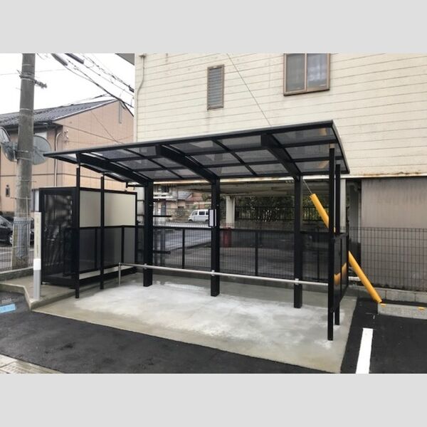 現地周辺 (駐輪場)