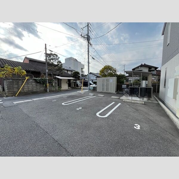 駐車場 (駐車場)