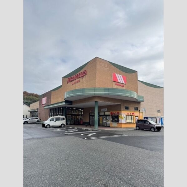 現地周辺 (みしまや楽山店)