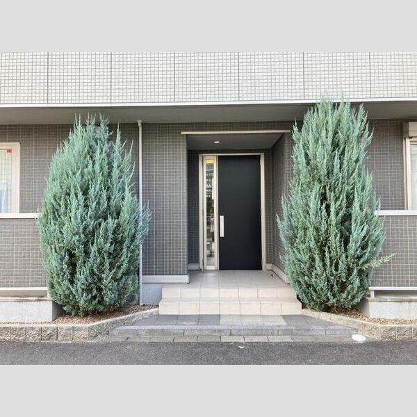 エントランス (エントランス)