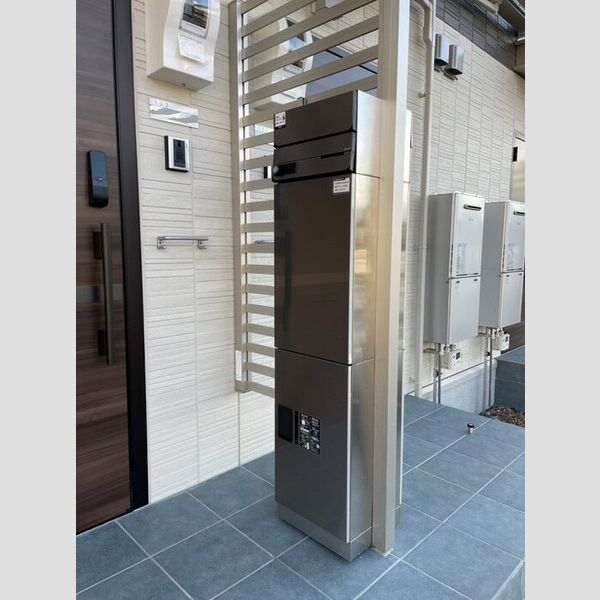 エントランス (宅配ボックス)