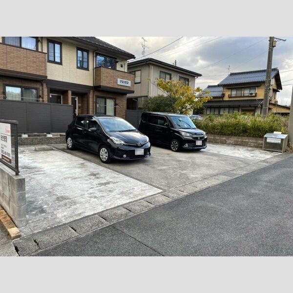 駐車場 (駐車場)