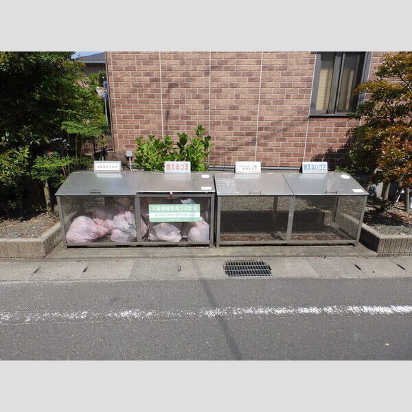 現地周辺 (ゴミ置き場)