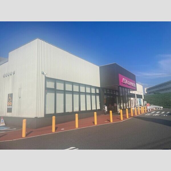 現地周辺 (イオンエクスプレス上乃木店(652m))