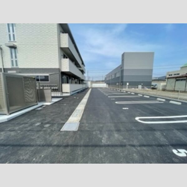 駐車場 (駐車場)