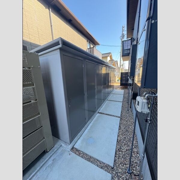 現地周辺 (専用物置)