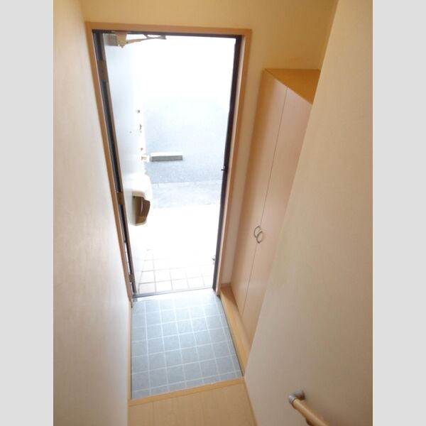 玄関 (玄関(トールタイプのシューズボックス))