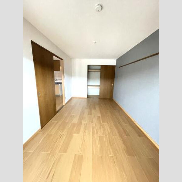 その他 (洋室6.8帖)
