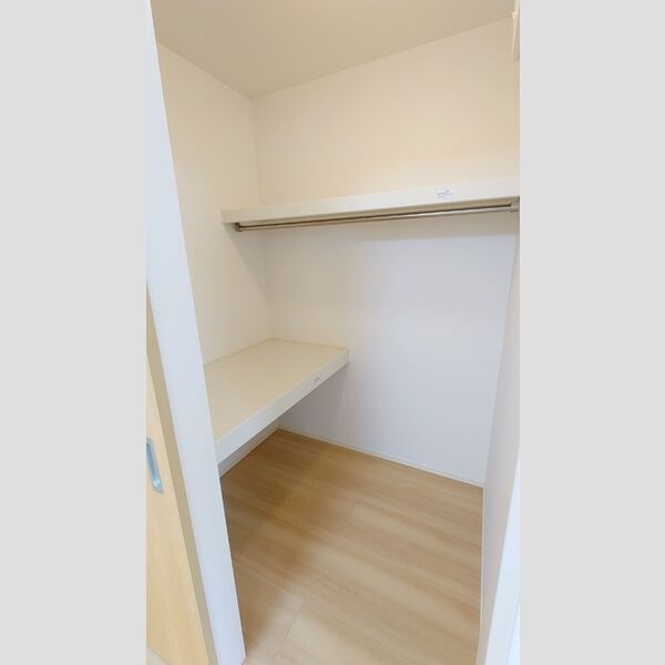 収納 (ウォークインクローゼット)