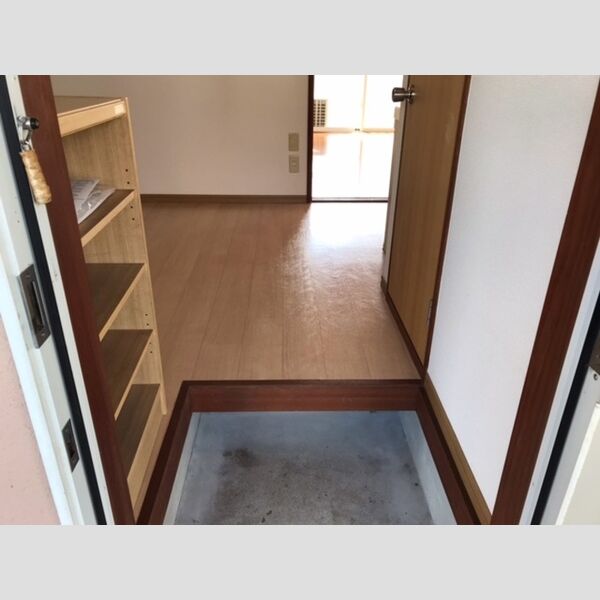 玄関 (玄関)