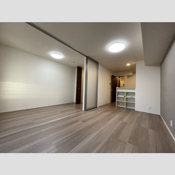 居室・リビング (LDK(居室照明、エアコン、室内物干し))