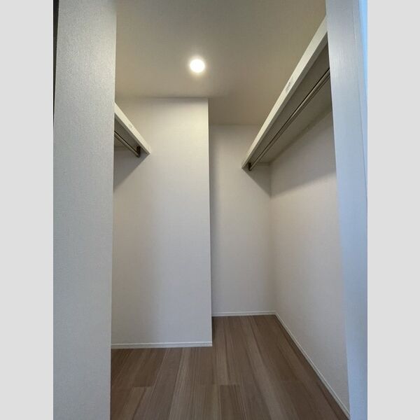 収納 (ウォークインクローゼット)