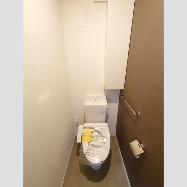 トイレ (トイレ)