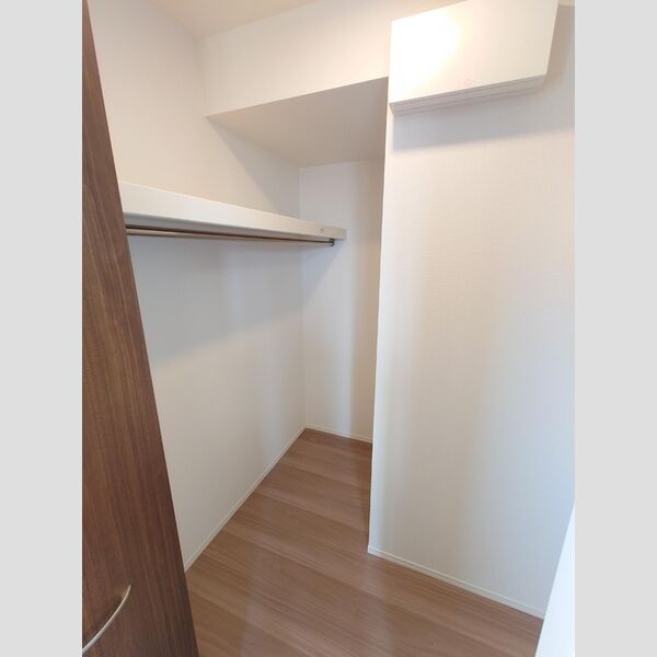 収納 (ウォークインクローゼット)