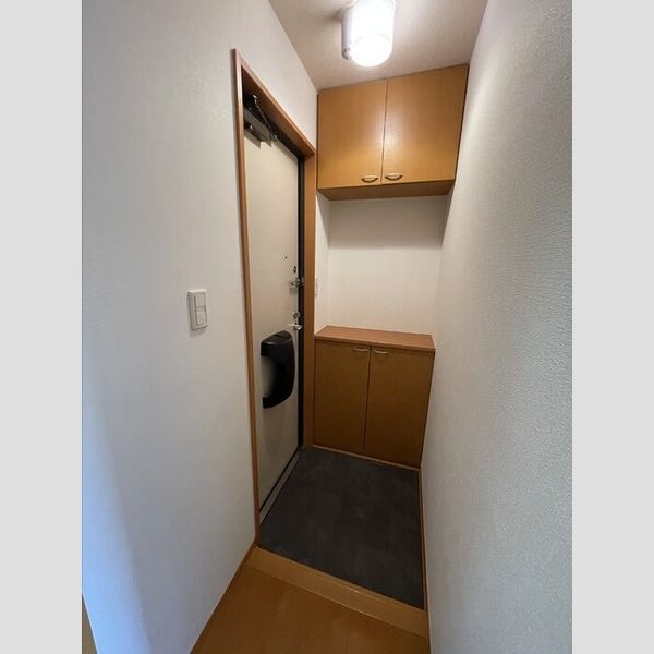 玄関 (玄関)