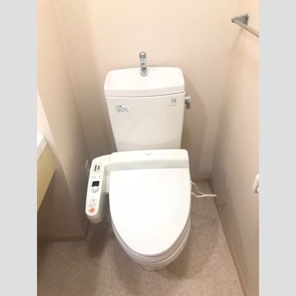トイレ (トイレ)
