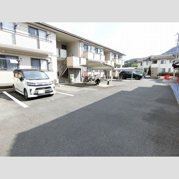 駐車場 (駐車場)