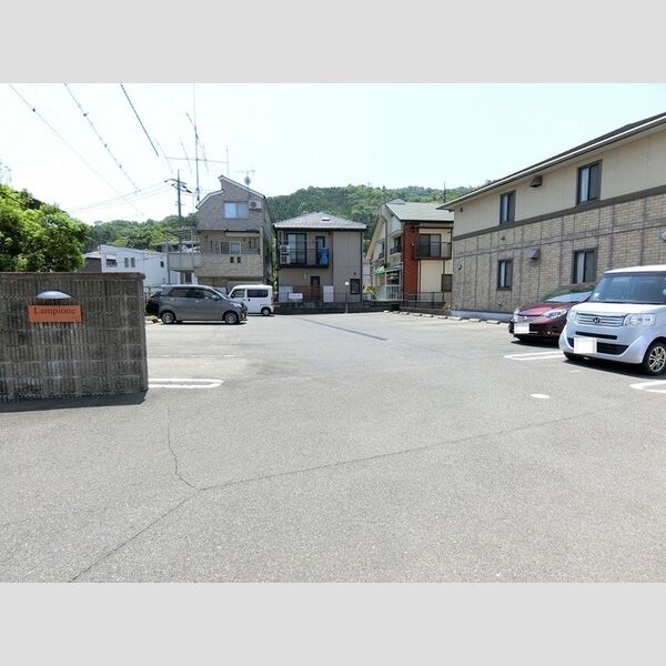 駐車場 (駐車場)
