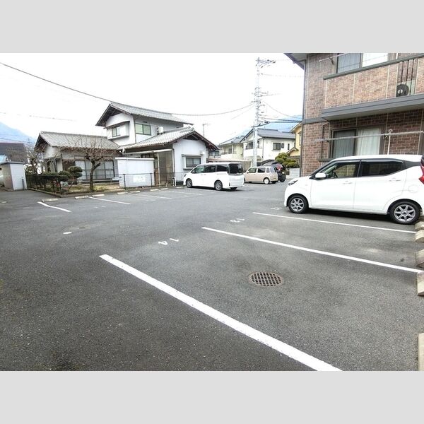 駐車場 (駐車場)