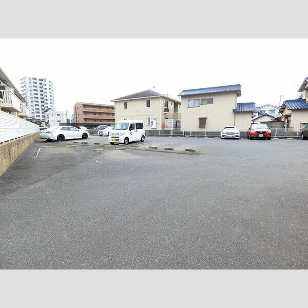 駐車場 (駐車場)