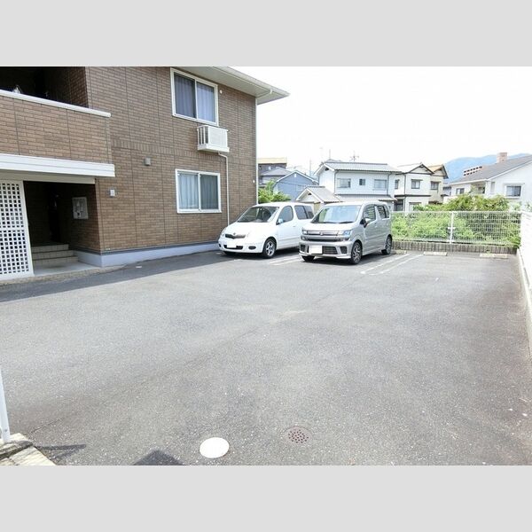 駐車場 (駐車場)