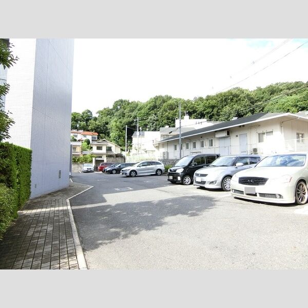 駐車場 (駐車場)
