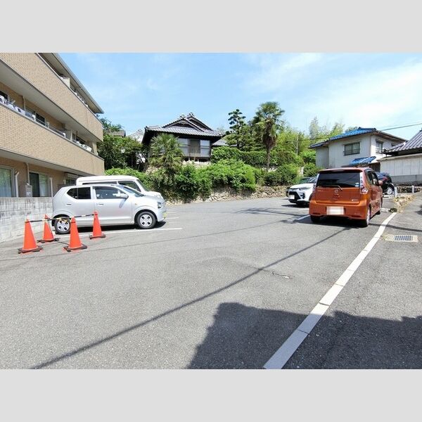 駐車場 (駐車場)