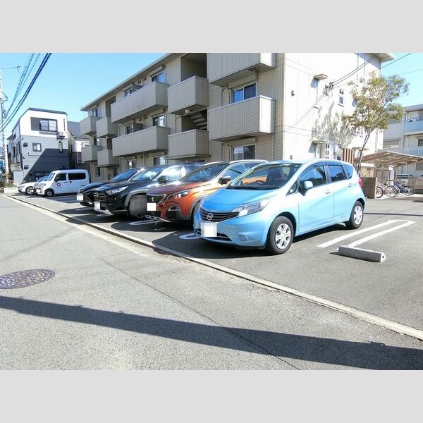 駐車場 (駐車場)