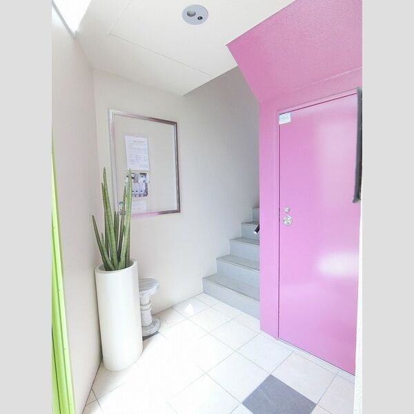 エントランス (エントランス)