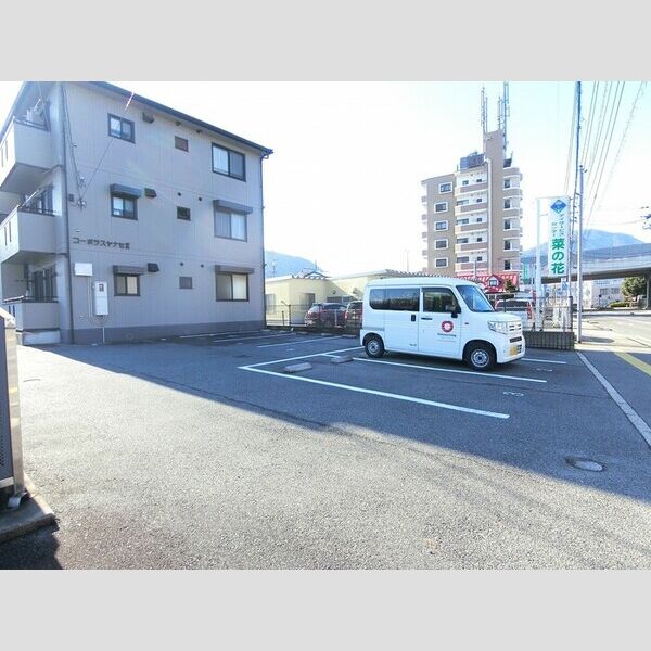 駐車場 (駐車場)